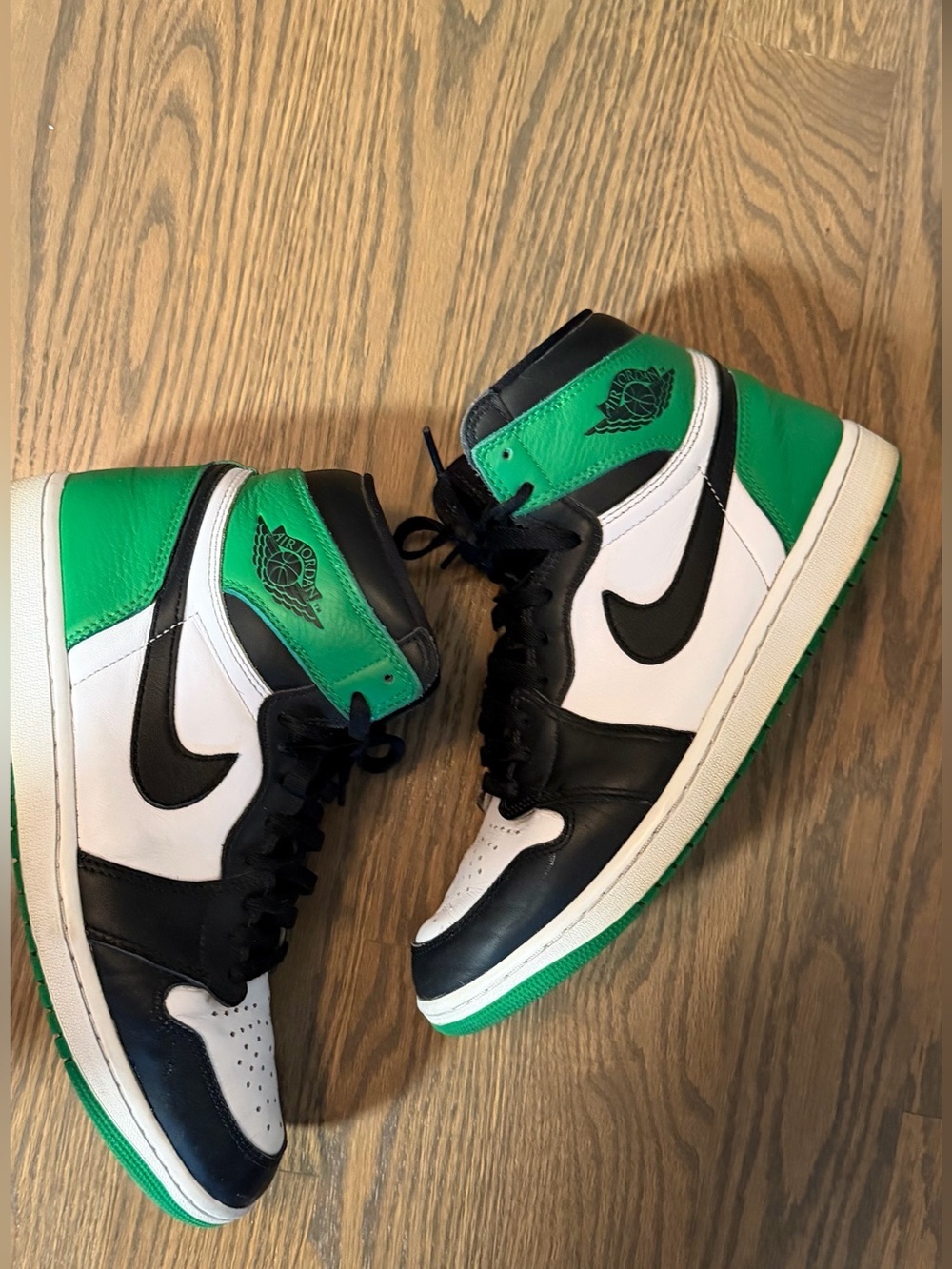 Nike Air Jordan 1 Box with Black, Green & White Graphics